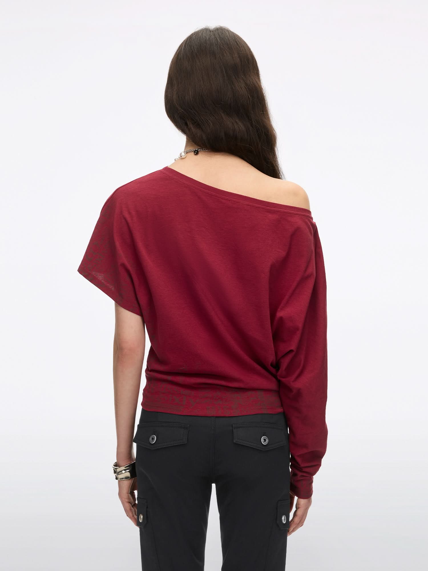 Asymmetric Sleeve Lip-Print T-Shirt - Image 7