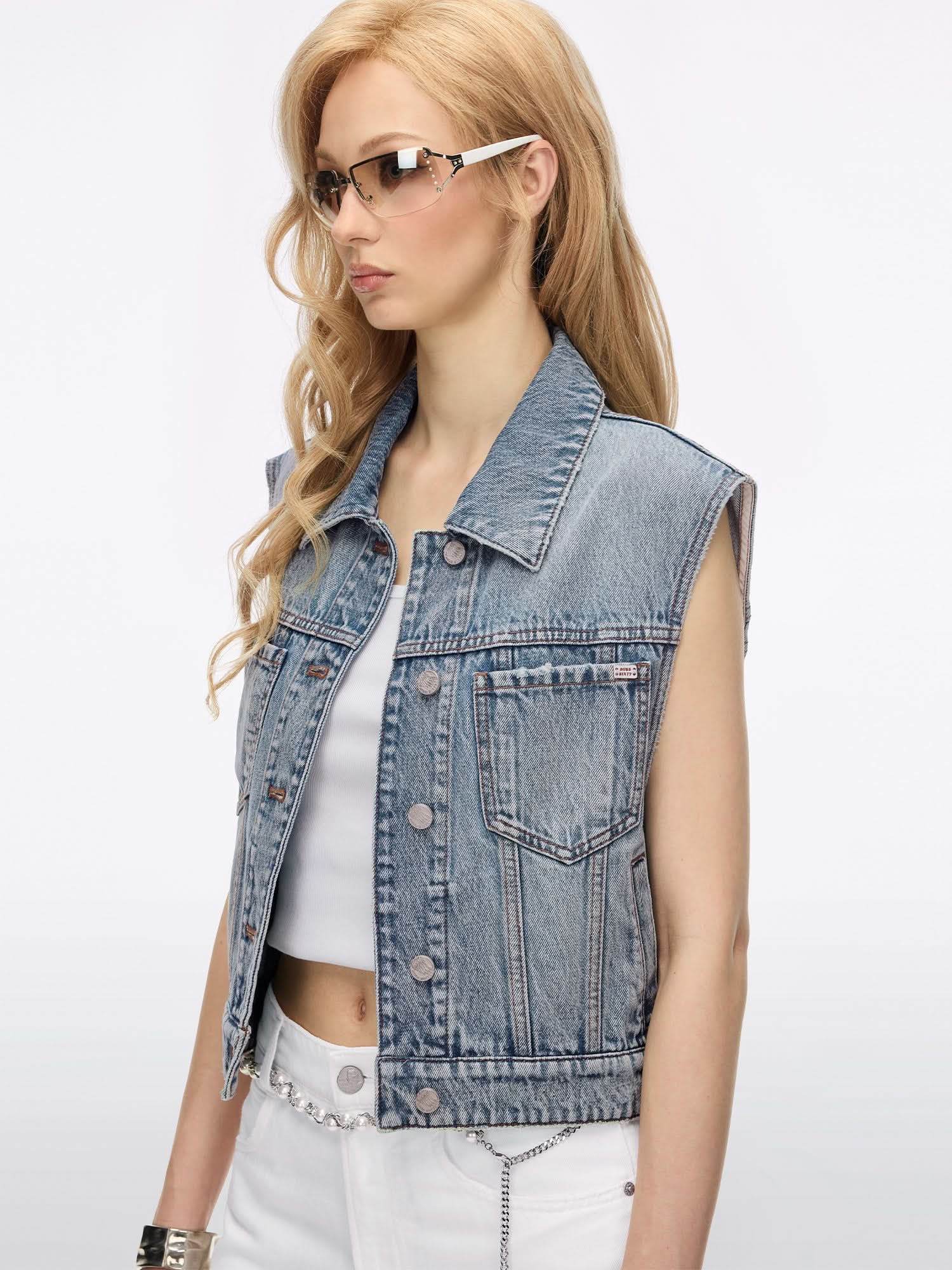 Distressed Wing-Detail Denim Vest - Image 3