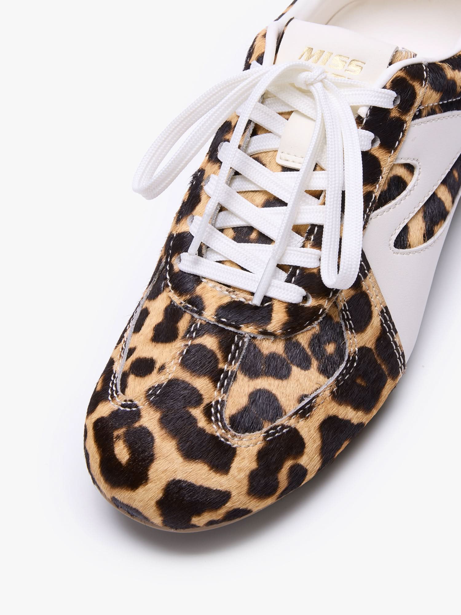 Lace-Up Sneakers - Image 15