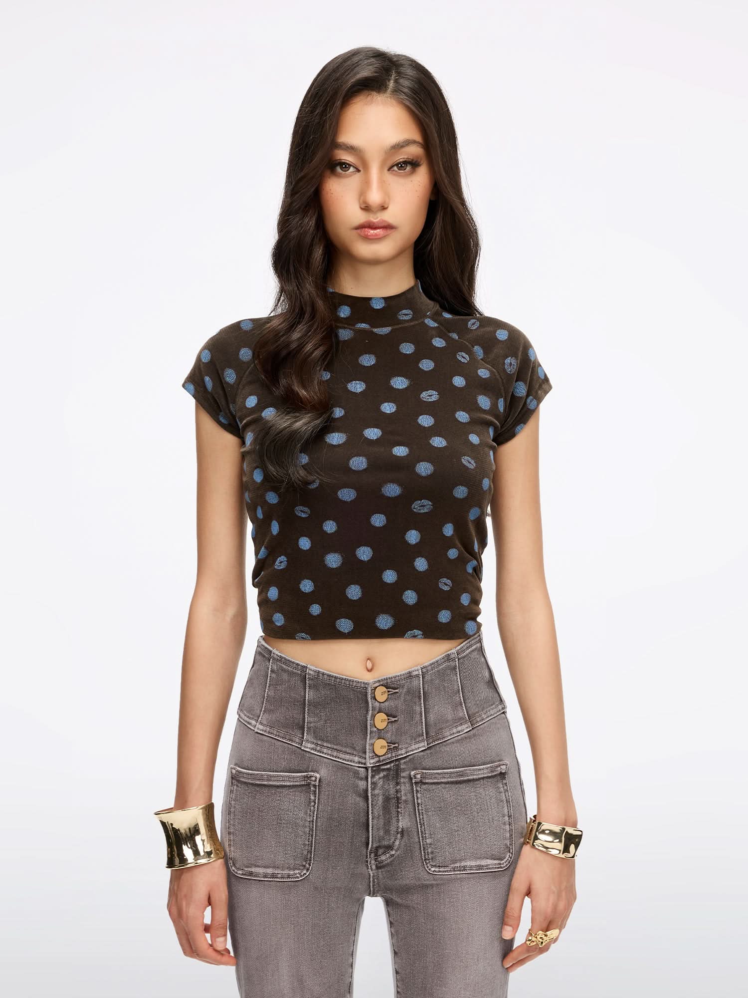 Lip-Print Velvet T-Shirt - Image 6