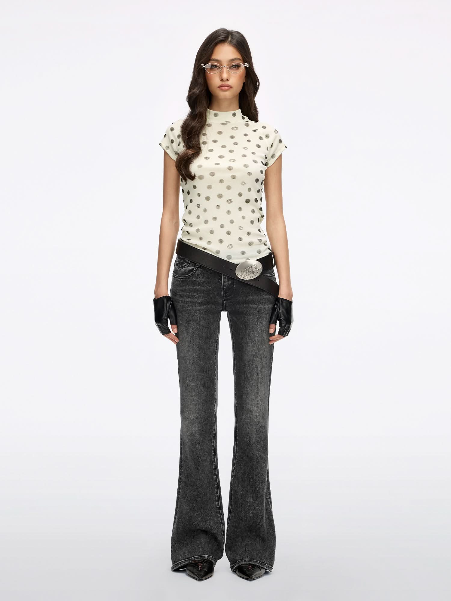 Lip-Print Velvet T-Shirt - Image 4