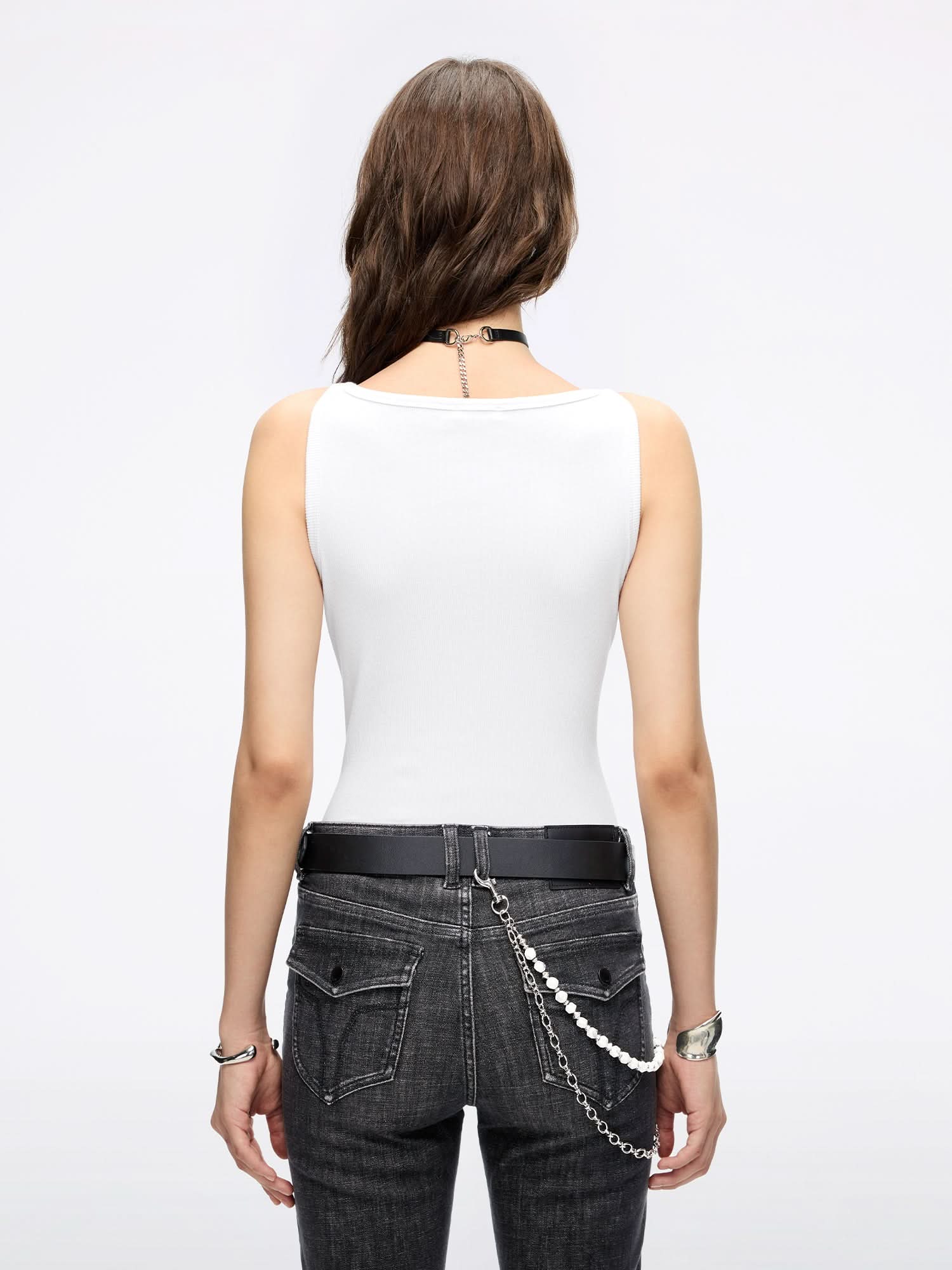 Lips Print Sleeveless T-Shirt - Image 3