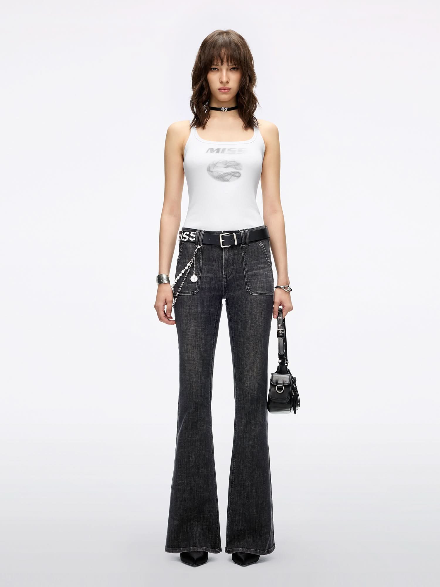 Lips Print Sleeveless T-Shirt - Image 5