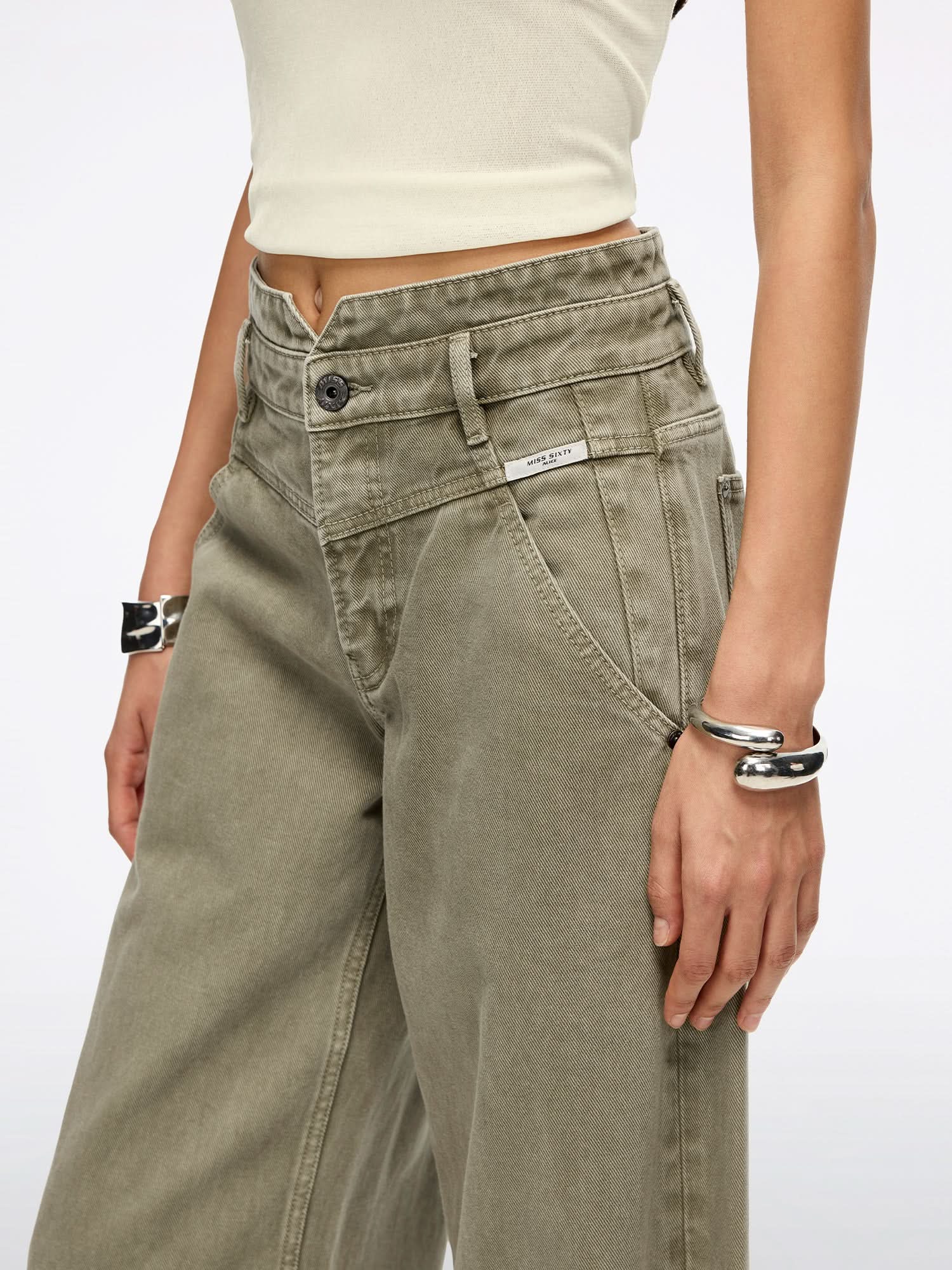Loose-Fit Jeans-ALICE - Image 4