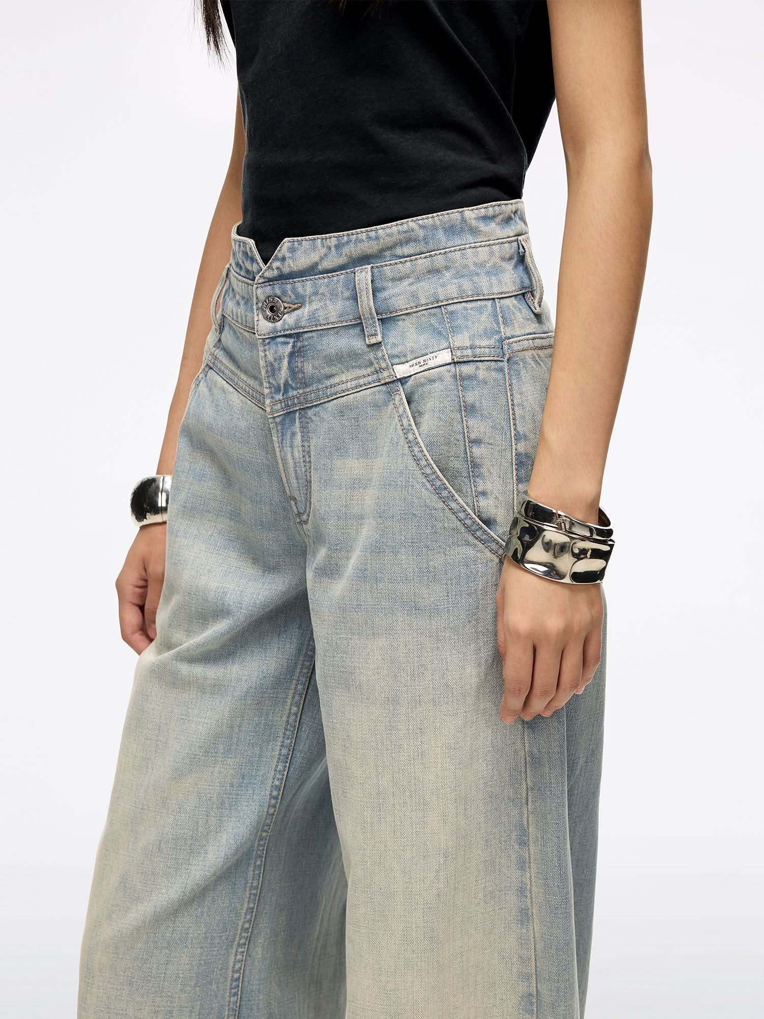 Loose-Fit Jeans-ALICE - Image 4