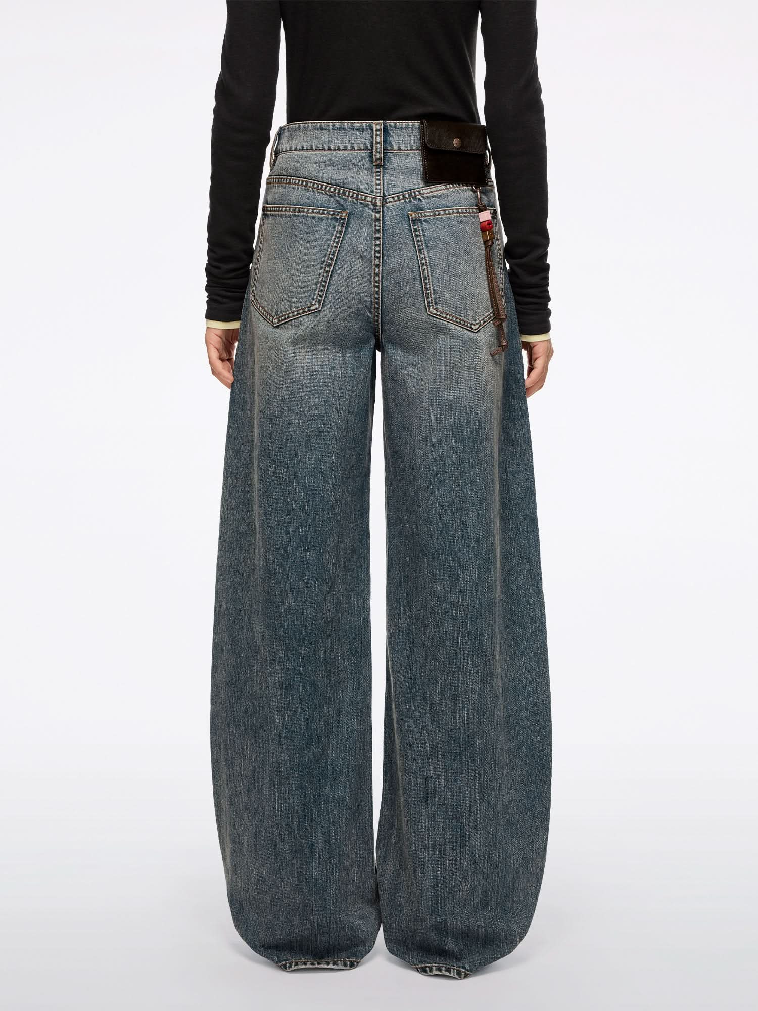 Scimitar Jeans With Decorative Accessory - Image 3