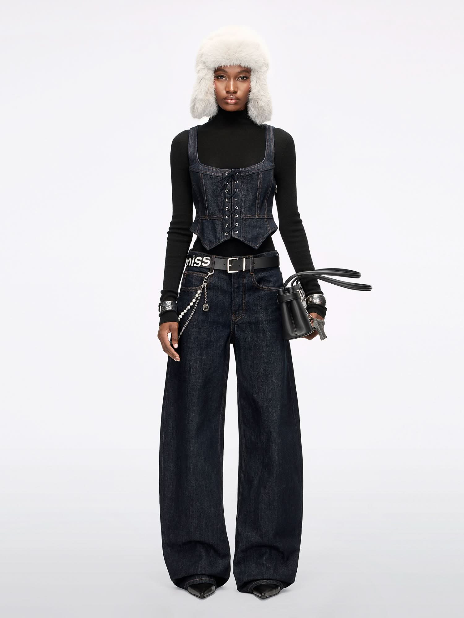Scimitar Jeans With Decorative Accessory - Image 2