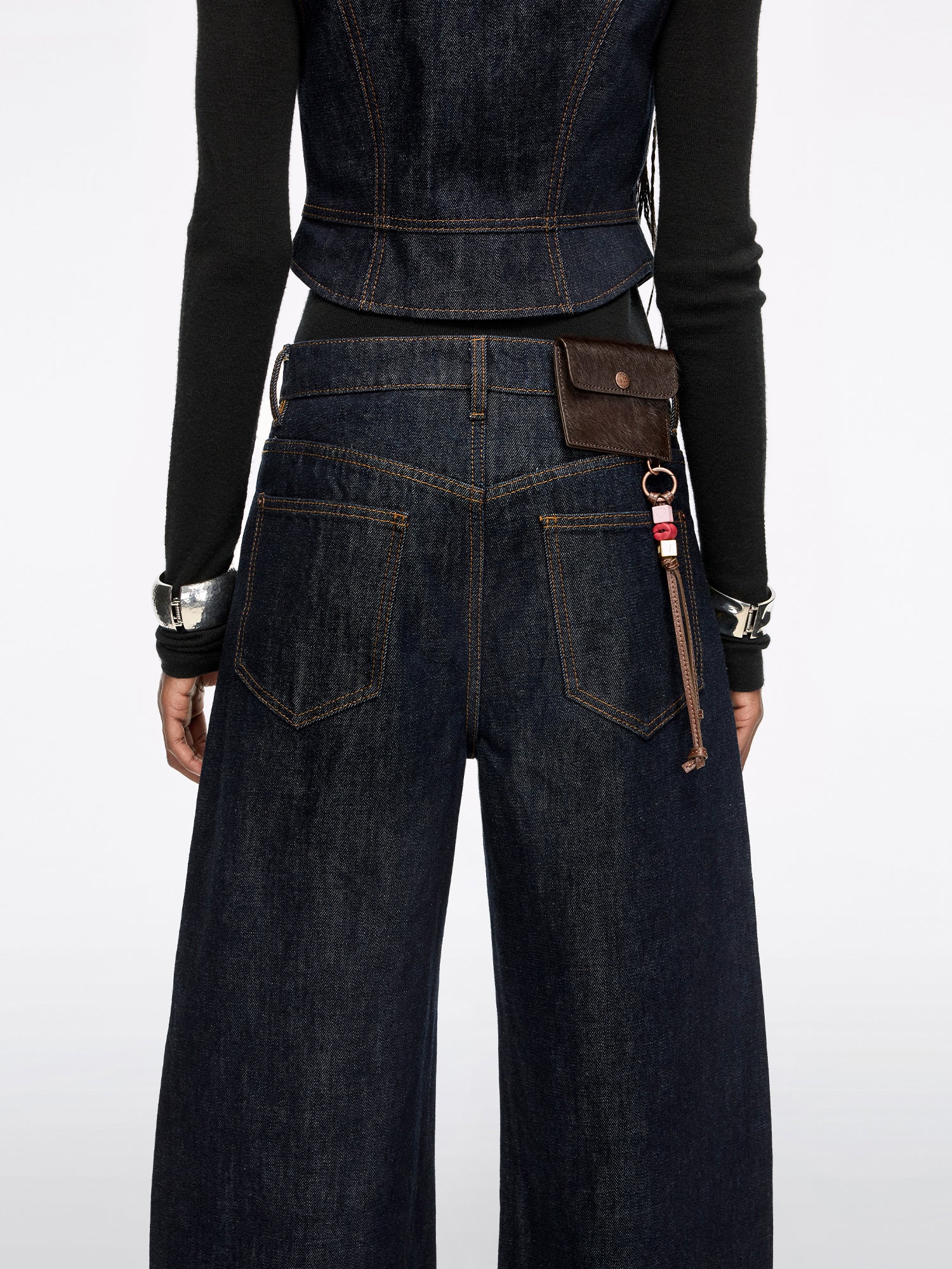 Scimitar Jeans With Decorative Accessory - Image 4