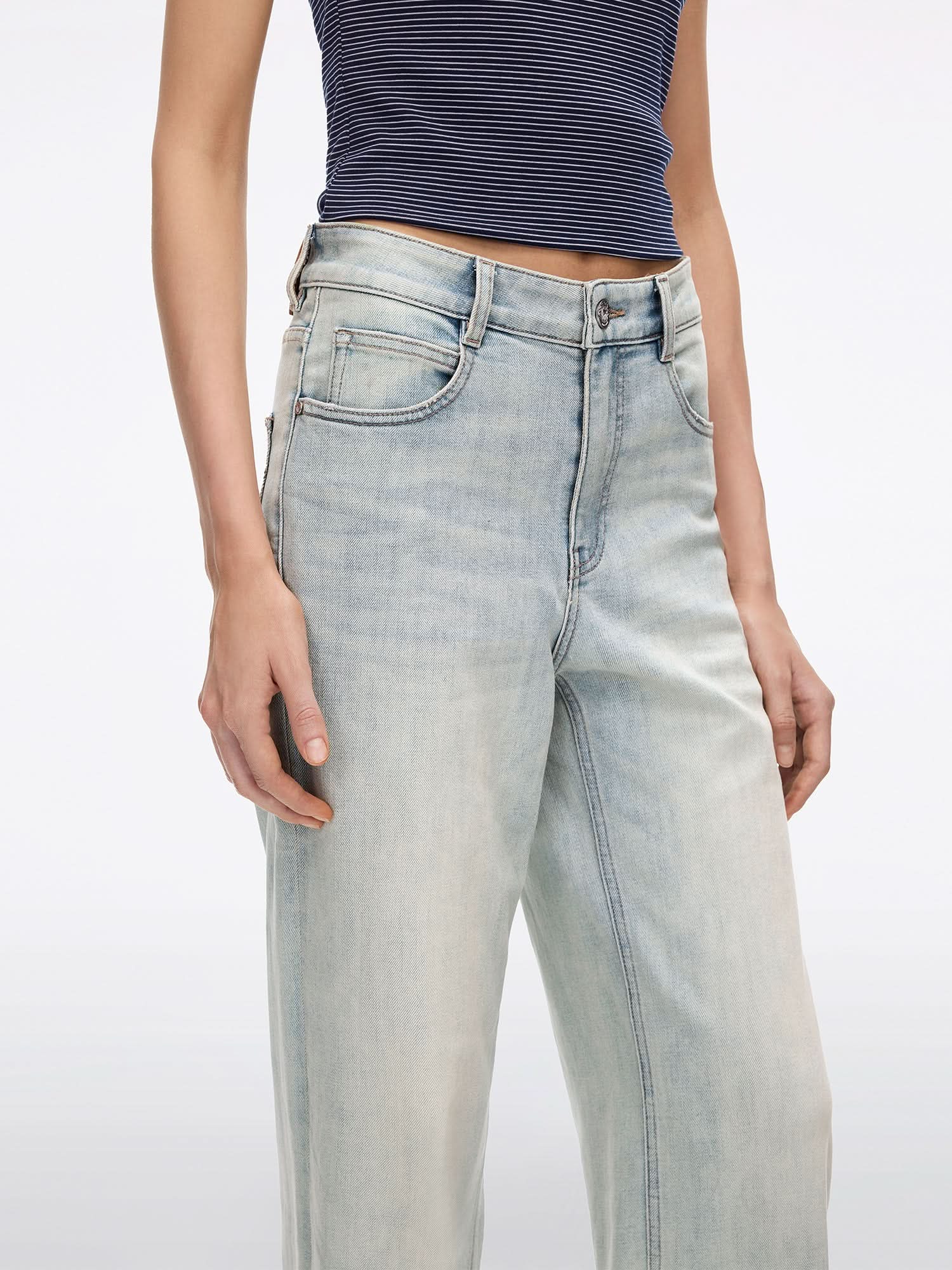 Straight-Leg Jeans - Image 4
