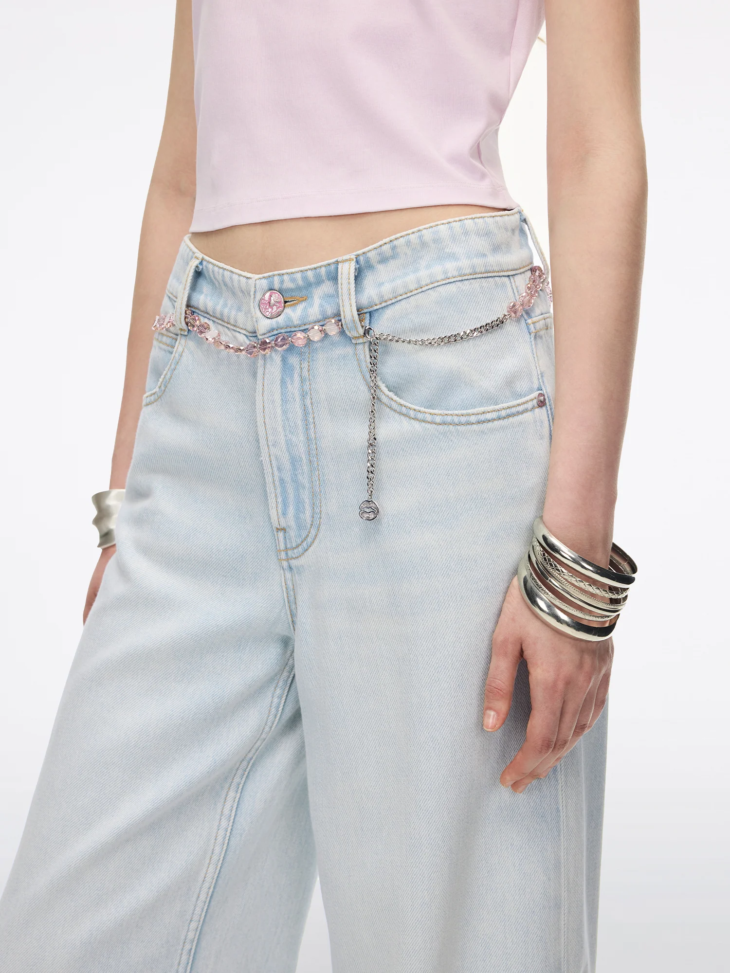 Straight-Leg Jeans with Chain Belt - Image 14